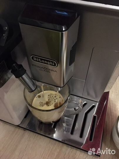 Кофемашина delonghi PrimaDonna Class ecam550.65
