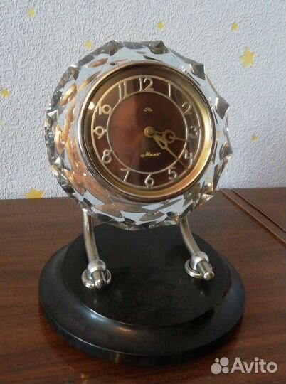 Часы Маяк. В хрустальном корпусе