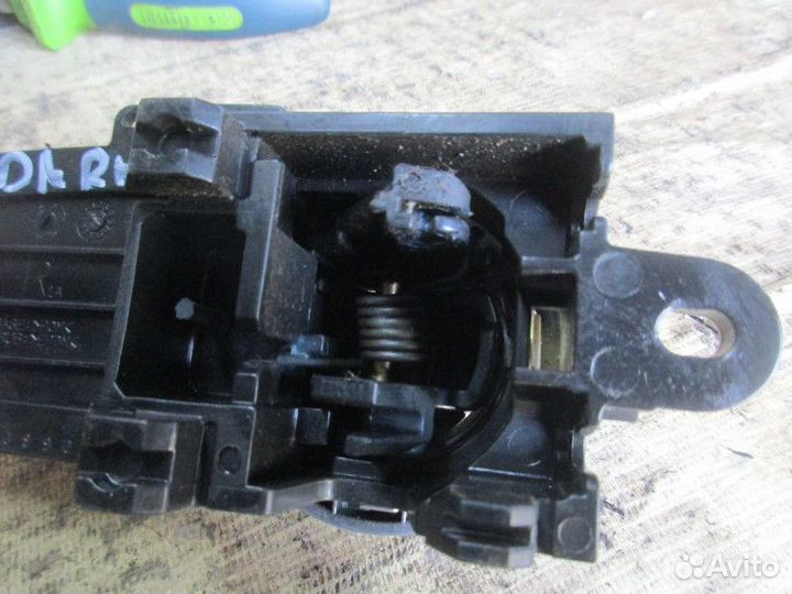 Ручка внутренняя двери правой Nissan Tiida (C11) 2