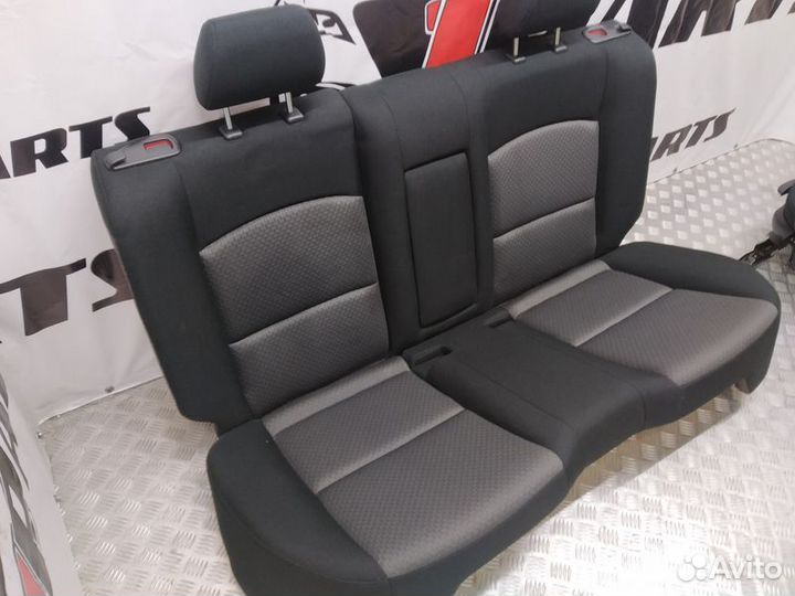 Диван Mazda 3 BK рестайлинг (2006—2009)