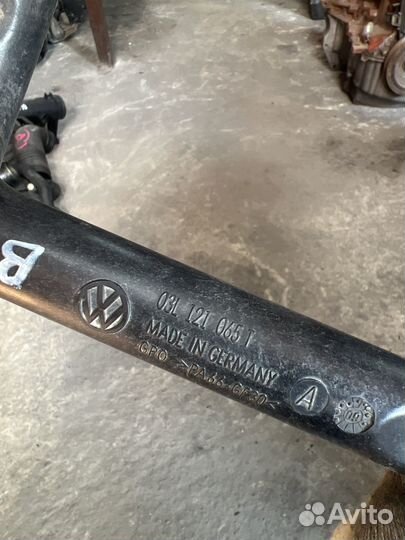 Трубка охлаждения 2.0tdi VW Passat B6 Tiguan