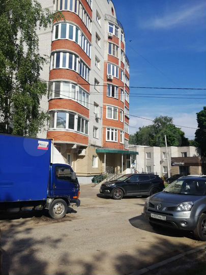 Торговая площадь, 130 м²