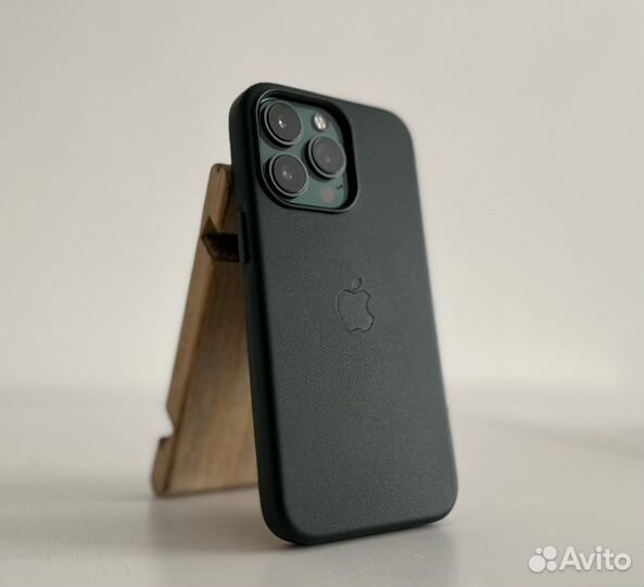 Кожаные чехлы iPhone с Magsafe