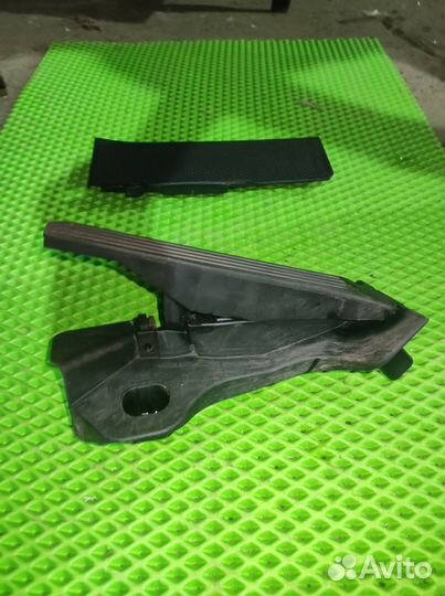 Педаль газа Volkswagen Golf Plus