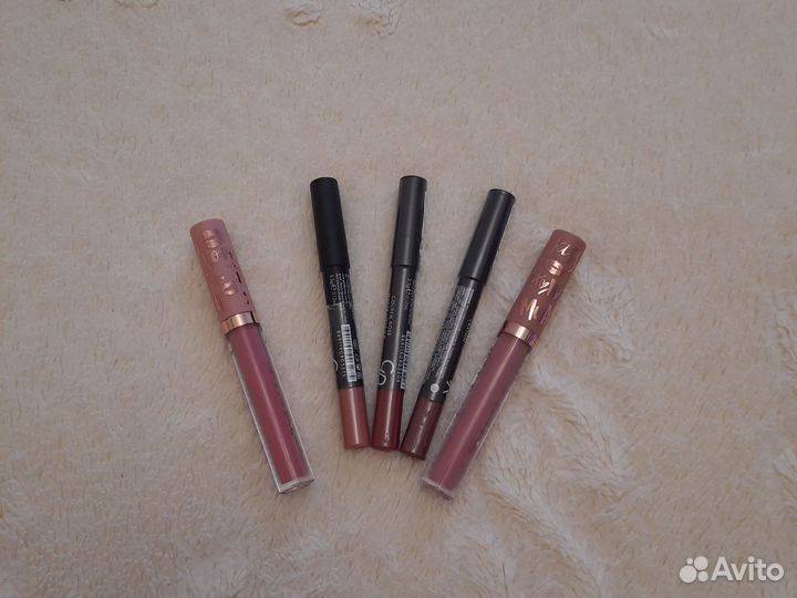 Помада-карандаш для губ