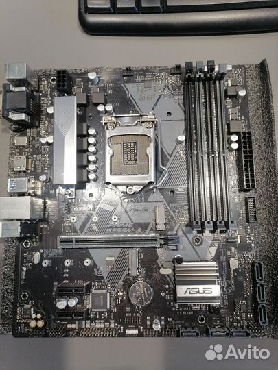 Материнская плата