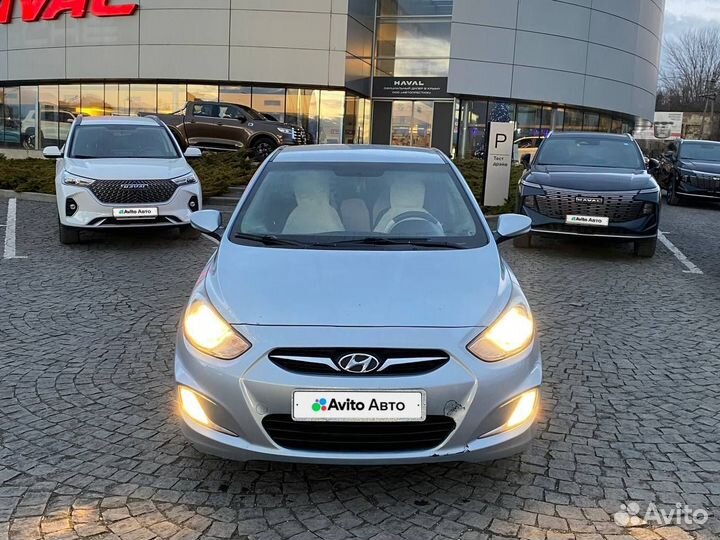 Hyundai Solaris 1.6 AT, 2012, 215 000 км