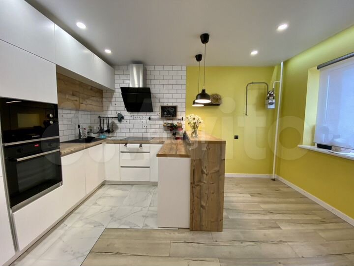 3-к. квартира, 82,7 м², 8/10 эт.