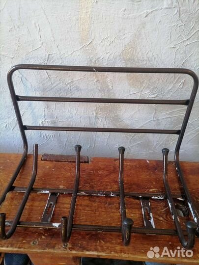 Вешалки для одежды