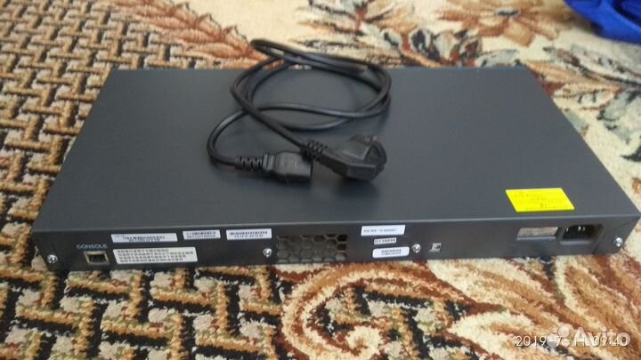 Коммутатор Cisco Catalyst WS-C2960-24-S