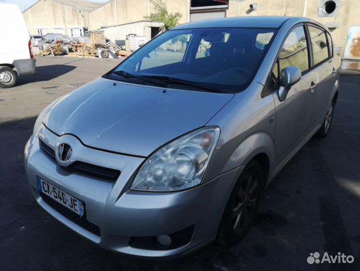 Toyota Corolla Verso 1.8 л рест по частям