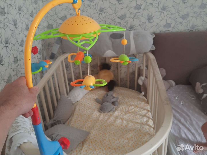 Мобиль на кроватку с проектором