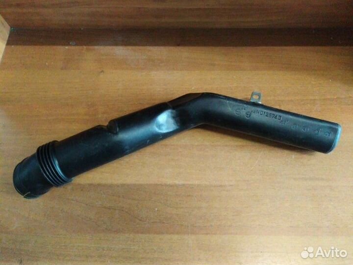 Резонатор воздушного фильтра Mitsubishi Galant