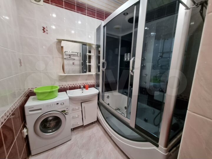 2-к. квартира, 69 м², 8/9 эт.