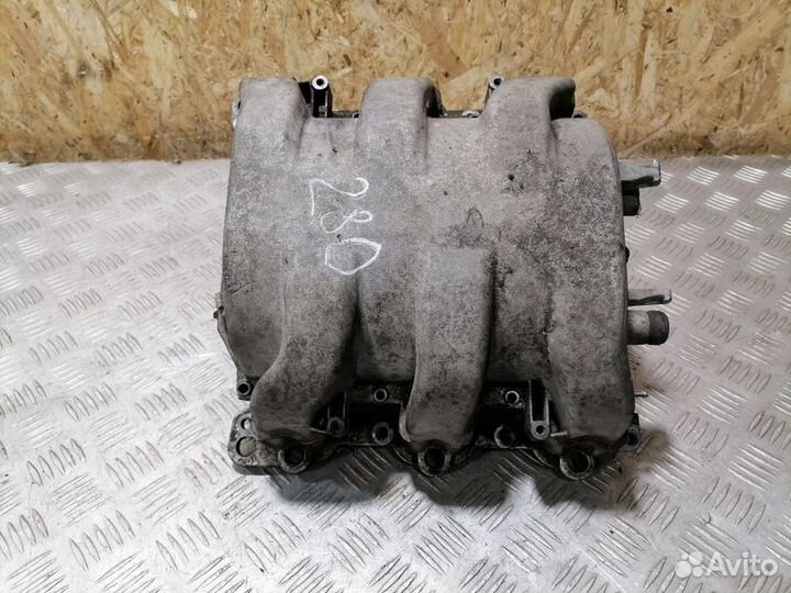 Коллектор впускной Clk 208