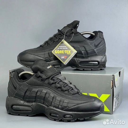 Nike Air Max 95 Triple Black Essential