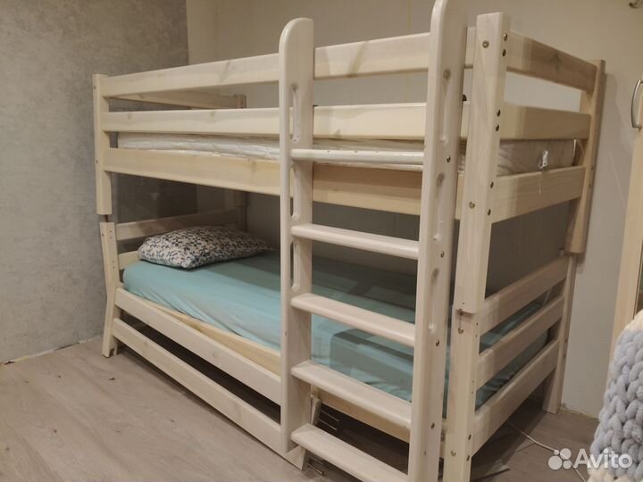 Двухъярусная кровать бу с лестницей