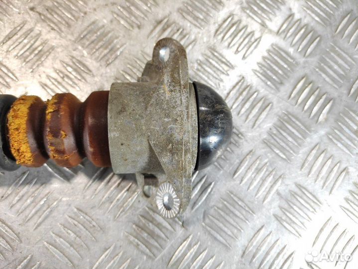 Опора заднего амортизатора Skoda Fabia 2007 2015