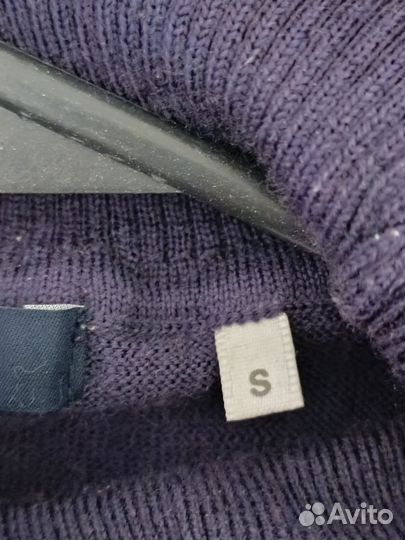 Свитер (размер S)