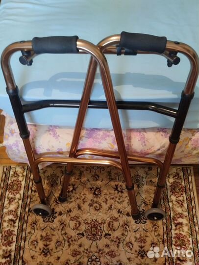 Ходунки для взрослых на колесах