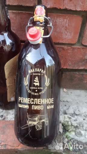 Бутылка с бюгельной пробкой под вино и соки