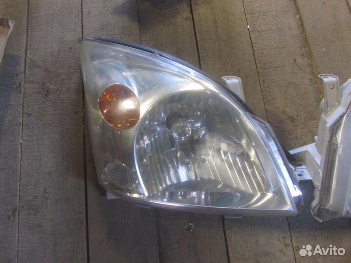 Фара левая правая Toyota Land Cruiser Prado 120