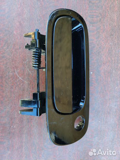 Ручка двери передней левой