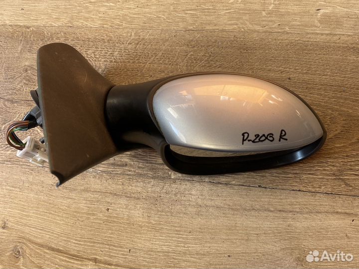 Peugeot 206 правое внешнее зеркало