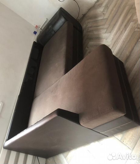 Угловой диван бу