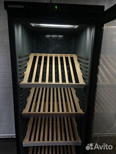 Винный шкаф liebherr