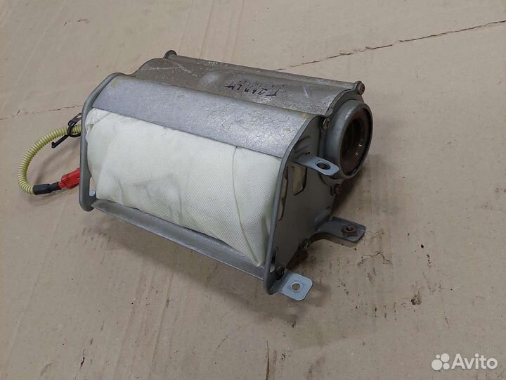 Подушка безопасности пассажира Mitsubishi Galant 8