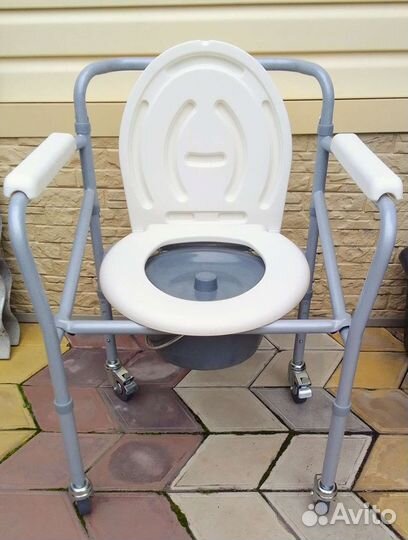 Кресло-туалет новое