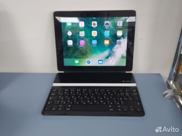 Планшет iPad 4 MD 510RS/A Wi-Fi 16GB Black