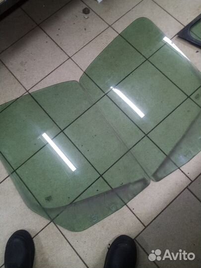 Стекло на мерседес спринтер