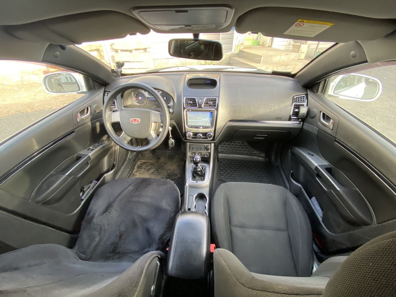 Geely Emgrand EC7: фото владельца
