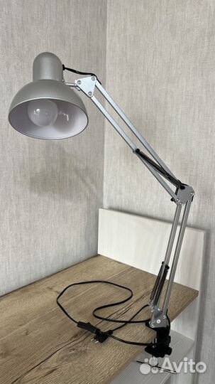 Лампа настольная для маникюра