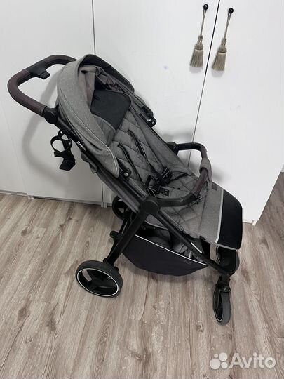 Прогулочная коляска carrello bravo