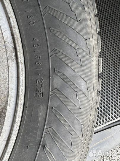R15 Nokian Tyres Nordman 8 205/70, PCD 5x114.3 DIA 60.1