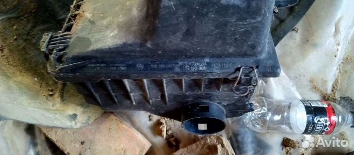 Корпус воздушного фильтра golf 3