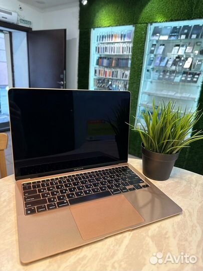 Apple MacBook Air 13 - 2020, M1, , Gold, , , 8/256