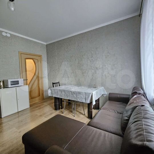 2-к. квартира, 80 м², 6/18 эт.