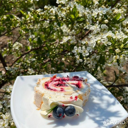 Меренговый рулет