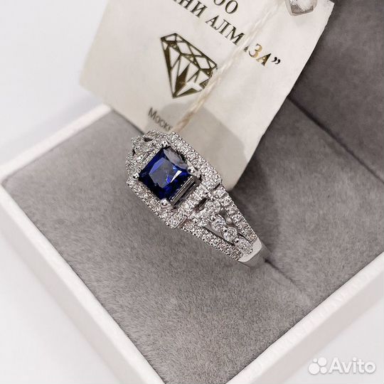 Новое золотое кольцо сапфир и бриллианты 0,3 Ct