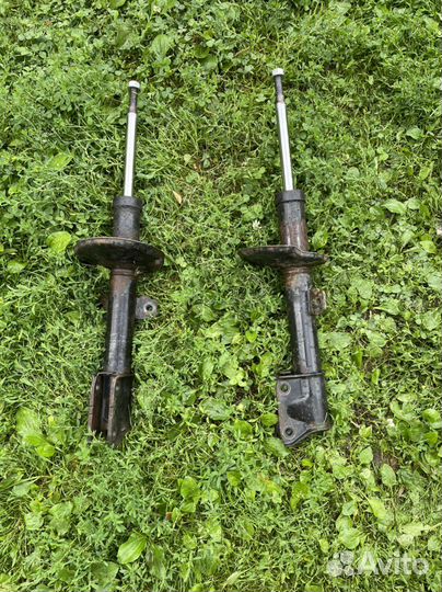 Передние стойки дастер