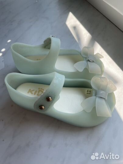 Босоножки для девочки 20 размер