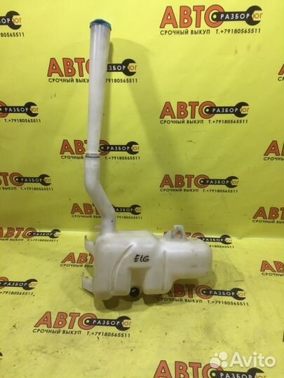 Бачок омывателя Nissan Elgrand E51 VQ35 2010