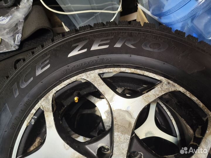 Колёса 225/60R17 Pirelli Ice Zero, на дисках