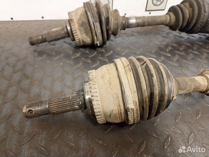 Полуось передняя правая для Nissan Maxima A32
