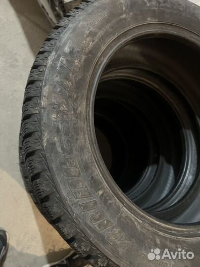 Bridgestone Ice Cruiser 7000 205/60 R16 28M