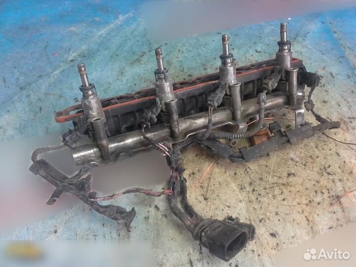 Рейка топливная (рампа) Audi Q3 2012